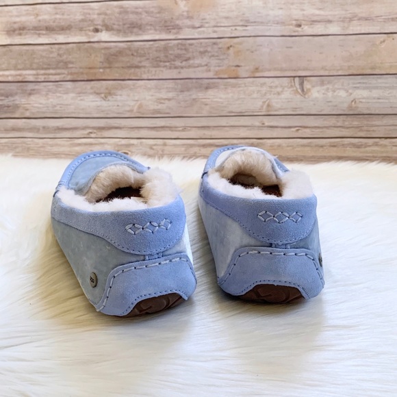 UGG Ansley Velvet Outdoor/Indoor Slippers - Picture 4 of 6